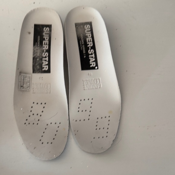 Golden Goose Beige and Silver Glitter Sneakers - Picture 13 of 16